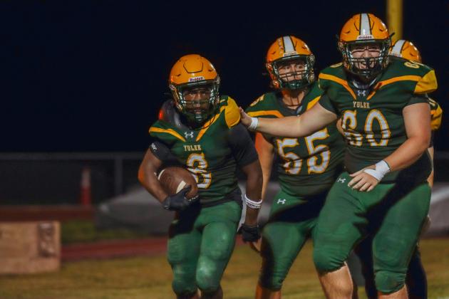 Hornet football in Week Six. Photo by Ashley Chandler/News-Leader