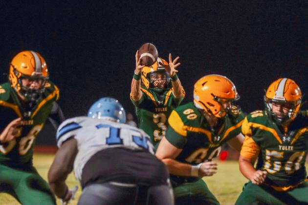 Hornet football in Week Six. Photo by Ashley Chandler/News-Leader