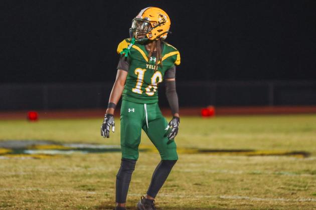 Hornet football in Week Six. Photo by Ashley Chandler/News-Leader