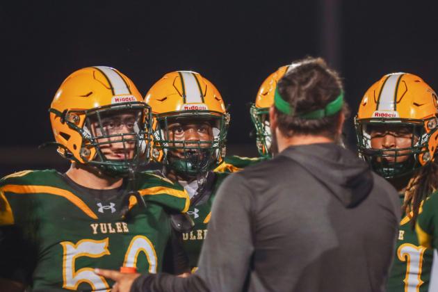 Hornet football in Week Six. Photo by Ashley Chandler/News-Leader