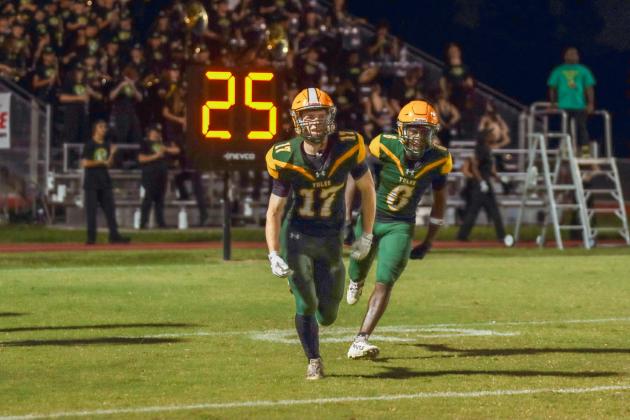 Hornet football in Week Six. Photo by Ashley Chandler/News-Leader