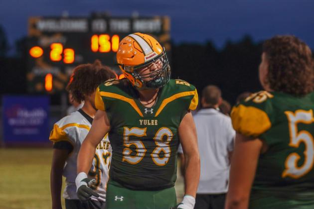 Hornet football in Week Six. Photo by Ashley Chandler/News-Leader