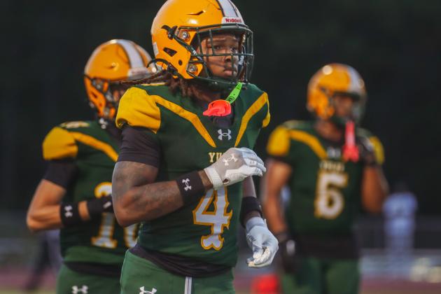 Hornet football in Week Six. Photo by Ashley Chandler/News-Leader