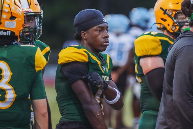 Hornet football in Week Six. Photo by Ashley Chandler/News-Leader