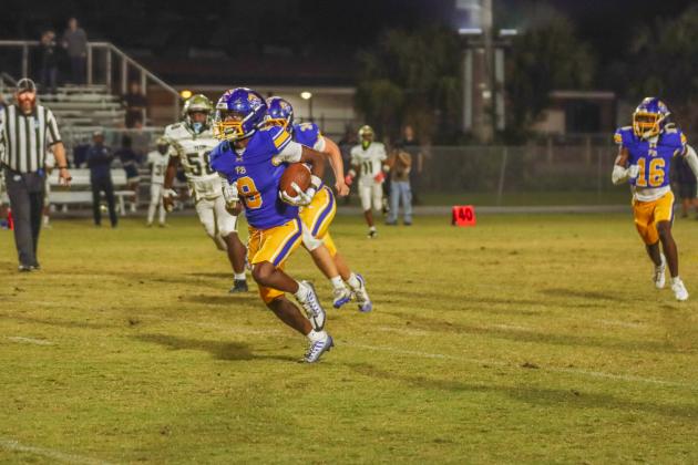 Fernandina Beach Pirates football in the SSAA quarterfinal against Paxon School for Advanced Studies Golden Eagles. Photo by Ashley Chandler/News-Leader