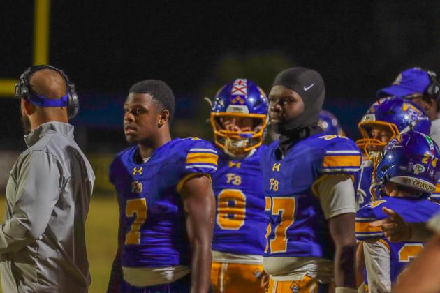 Fernandina Beach Pirates football in the SSAA quarterfinal against Paxon School for Advanced Studies Golden Eagles. Photo by Ashley Chandler/News-Leader