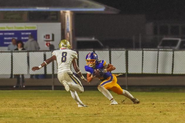 Fernandina Beach Pirates football in the SSAA quarterfinal against Paxon School for Advanced Studies Golden Eagles. Photo by Ashley Chandler/News-Leader