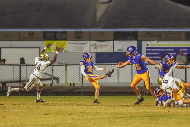 Fernandina Beach Pirates football in the SSAA quarterfinal against Paxon School for Advanced Studies Golden Eagles. Photo by Ashley Chandler/News-Leader