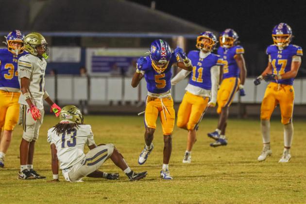 Fernandina Beach Pirates football in the SSAA quarterfinal against Paxon School for Advanced Studies Golden Eagles. Photo by Ashley Chandler/News-Leader