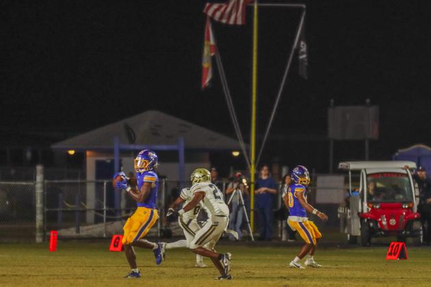 Fernandina Beach Pirates football in the SSAA quarterfinal against Paxon School for Advanced Studies Golden Eagles. Photo by Ashley Chandler/News-Leader