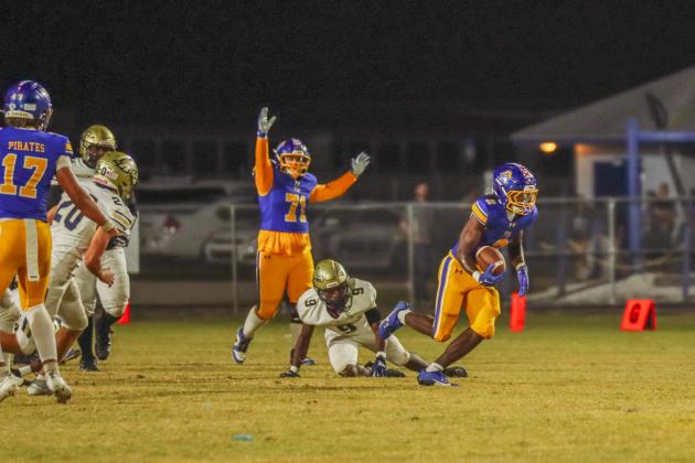 Fernandina Beach Pirates football in the SSAA quarterfinal against Paxon School for Advanced Studies Golden Eagles. Photo by Ashley Chandler/News-Leader