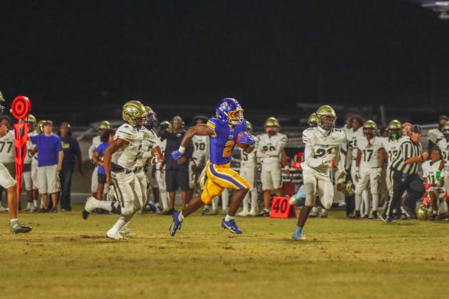 Fernandina Beach Pirates football in the SSAA quarterfinal against Paxon School for Advanced Studies Golden Eagles. Photo by Ashley Chandler/News-Leader