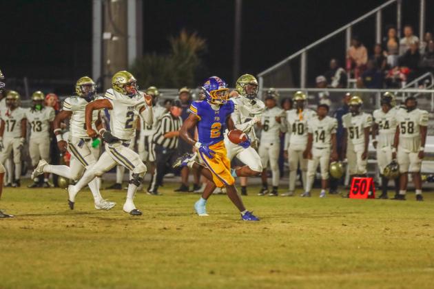 Fernandina Beach Pirates football in the SSAA quarterfinal against Paxon School for Advanced Studies Golden Eagles. Photo by Ashley Chandler/News-Leader