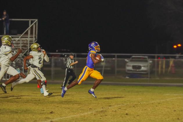 Fernandina Beach Pirates football in the SSAA quarterfinal against Paxon School for Advanced Studies Golden Eagles. Photo by Ashley Chandler/News-Leader