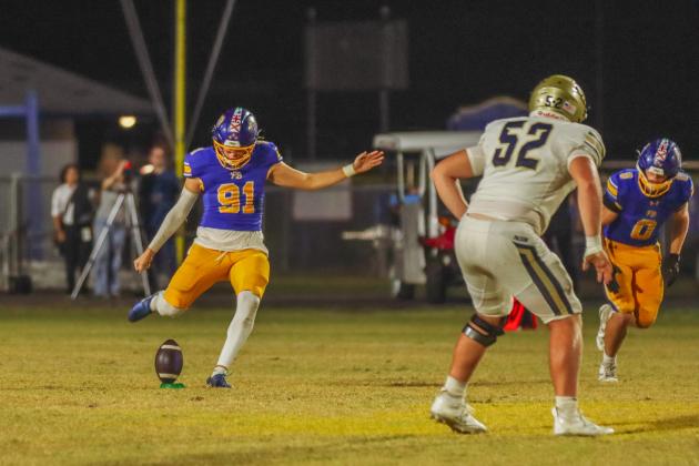 Fernandina Beach Pirates football in the SSAA quarterfinal against Paxon School for Advanced Studies Golden Eagles. Photo by Ashley Chandler/News-Leader