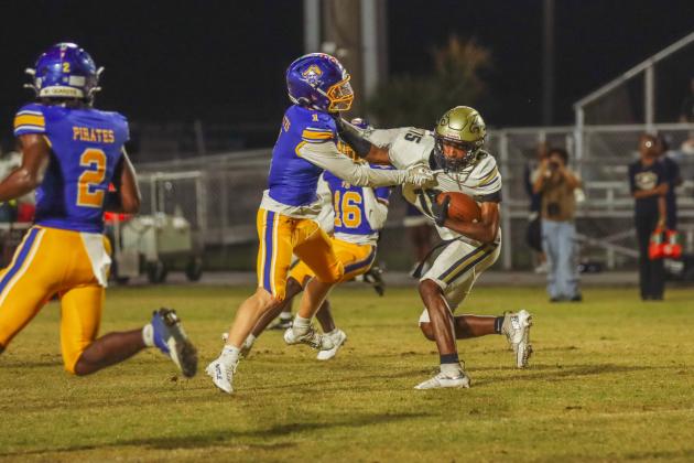 Fernandina Beach Pirates football in the SSAA quarterfinal against Paxon School for Advanced Studies Golden Eagles. Photo by Ashley Chandler/News-Leader