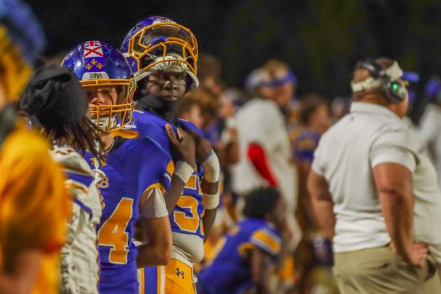 Fernandina Beach Pirates football in the SSAA quarterfinal against Paxon School for Advanced Studies Golden Eagles. Photo by Ashley Chandler/News-Leader