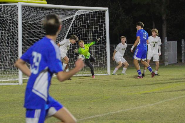 The Hornets vs. Pirates boys soccer game on Nov. 17. Photo by Marisa DeMar/News-Leader