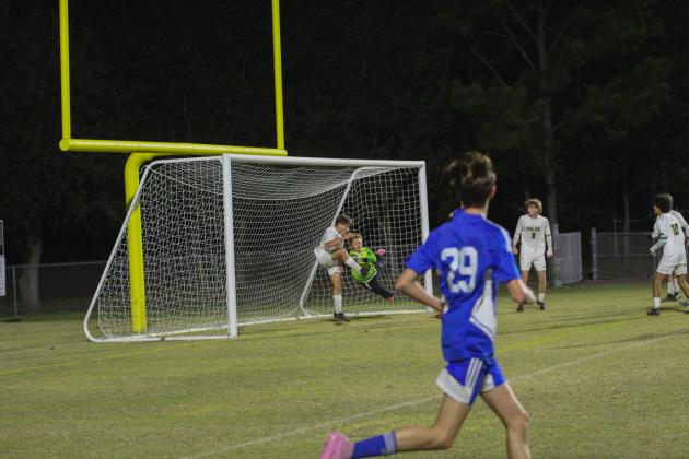 The Hornets vs. Pirates boys soccer game on Nov. 17. Photo by Marisa DeMar/News-Leader