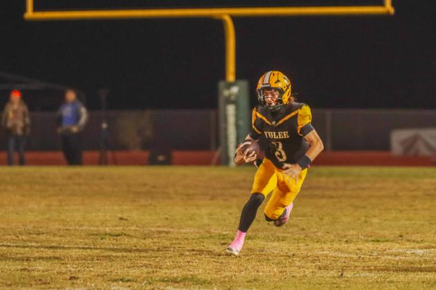 Hornet football on Oct. 31. Photo by Ashley Chandler/News-Leader