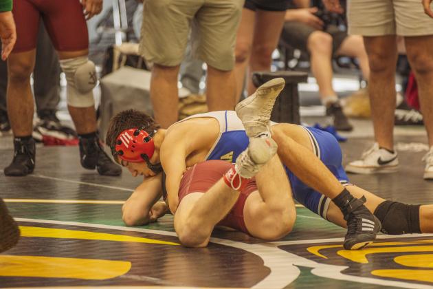 Dual at the Dunes wrestling tournament on Jan. 10, 2026 at FBHS. Photo by Ashley Chandler/News-Leader