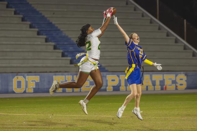 The Fernandina Beach and Yulee high school flag football teams faced off Wednesday in Fernandina Beach. Photo by Ashley Chandler/News-Leader