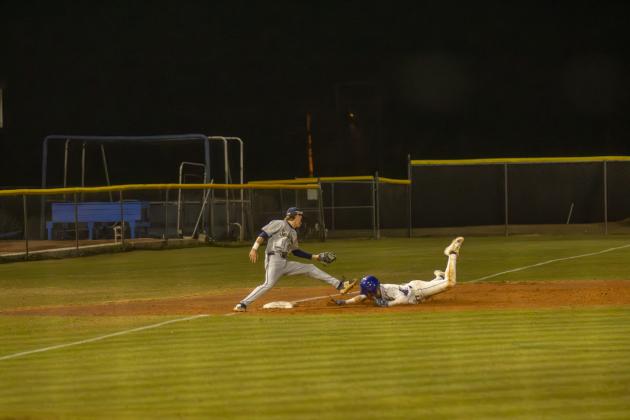 Pirates vs. Sandalwood on Feb. 17. Photo by Ashley Chandler/News-Leader