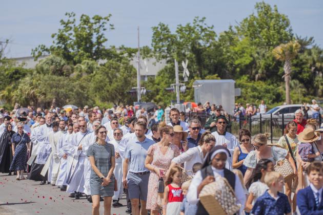 More than 800 people participated in the National Eucharistic Pilgrimage on Monday in Fernandina Beach. Nick Blank/News-Leader