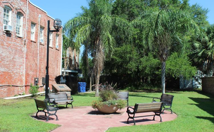 Pocket Park. Photo by Julia Roberts/News-Leader.
