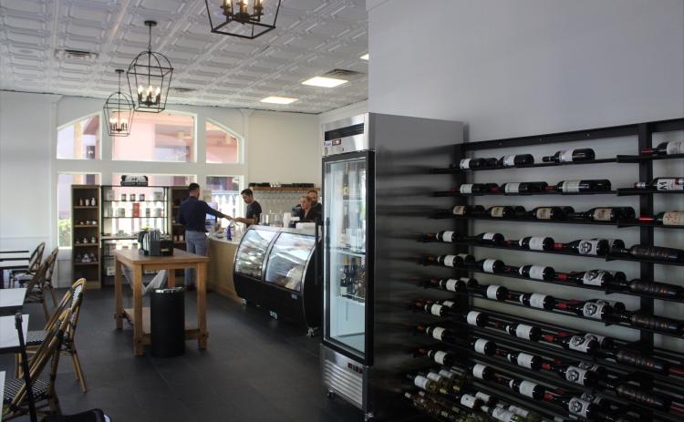 Marché Côtier on opening day, Sept. 3. By Marisa DeMar/News-Leader 