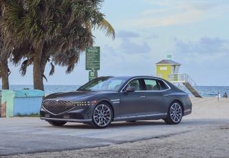 Genesis’ new style begins with its crest grille and jeweled lights. Photo courtesy of AutoEditor