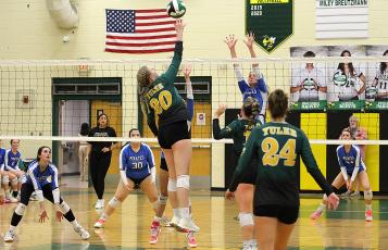 The Yulee High School volleyball team beat Fernandina Beach 3-0 in the District 3-4A championship game Thursday in Yulee. Photo by Beth Jones/News-Leader